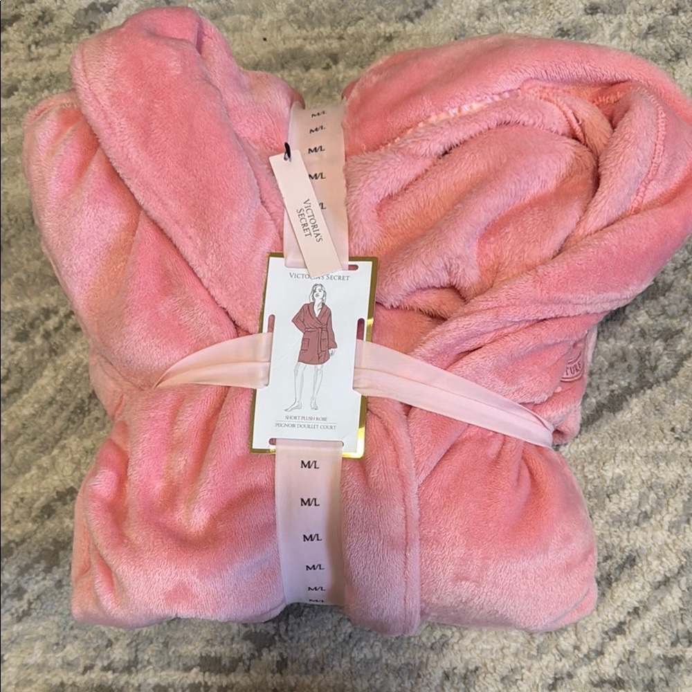 Victoria's Secret Pink Plush Robe